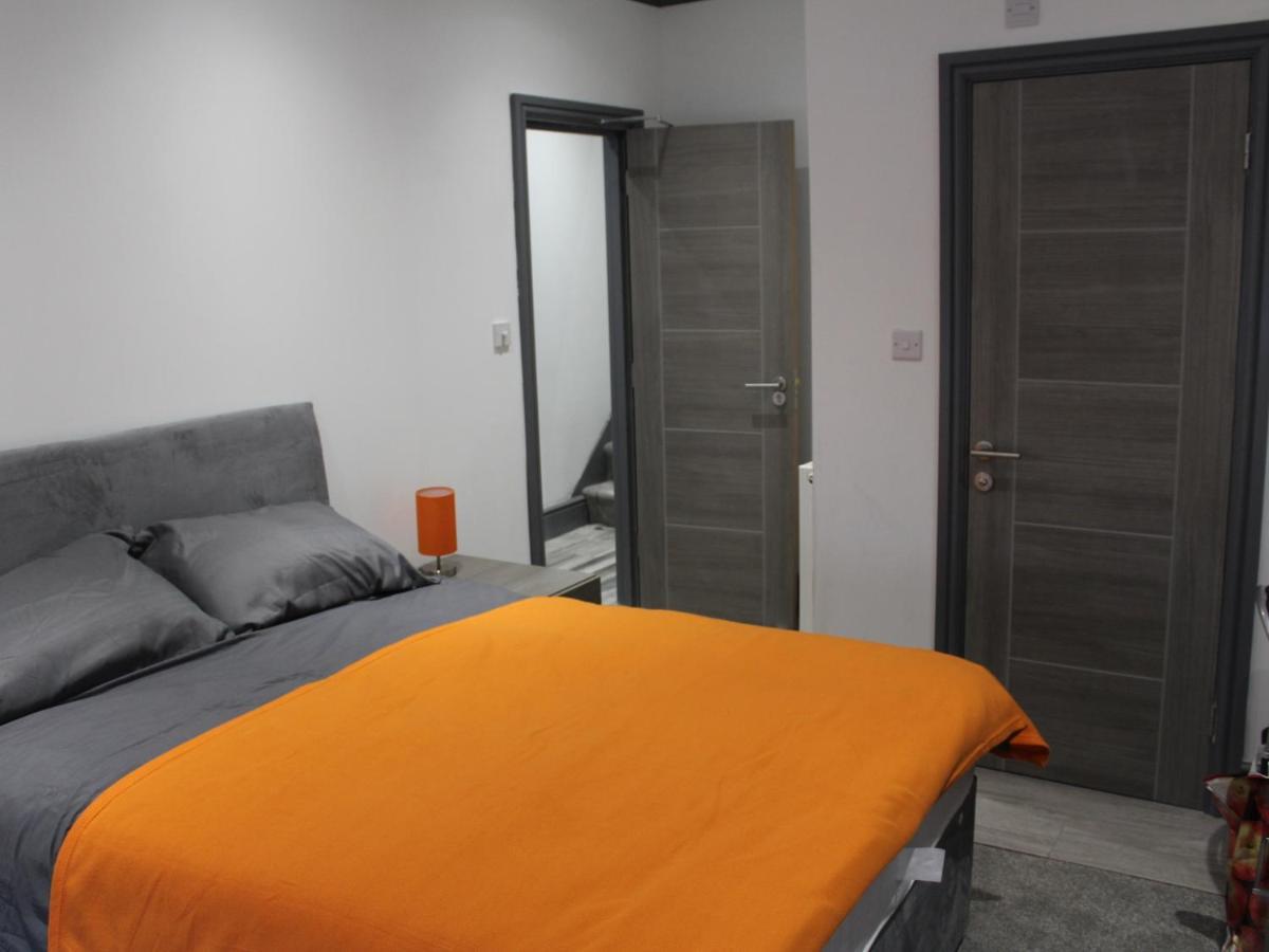 Townhouse Plus @ 282 Walthall Street ครูว์ ภายนอก รูปภาพ