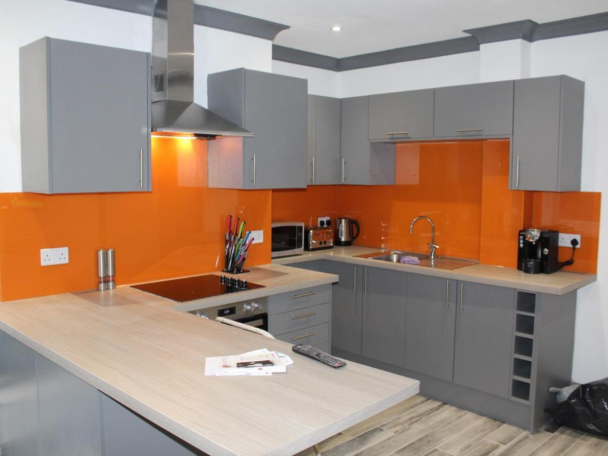 Townhouse Plus @ 282 Walthall Street ครูว์ ภายนอก รูปภาพ