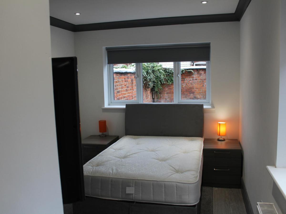 Townhouse Plus @ 282 Walthall Street ครูว์ ภายนอก รูปภาพ
